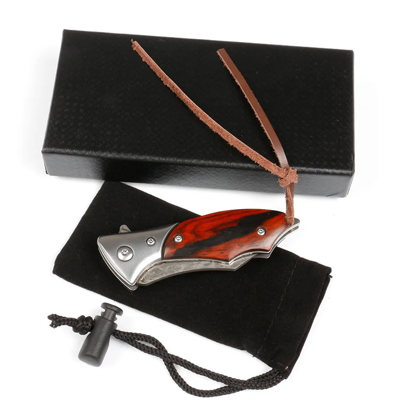 

Customized Outdoor Sandalwood Handle Damascus Steel with Core Layer Folding Knife Pattern Creative Multi-function Pocket Knife