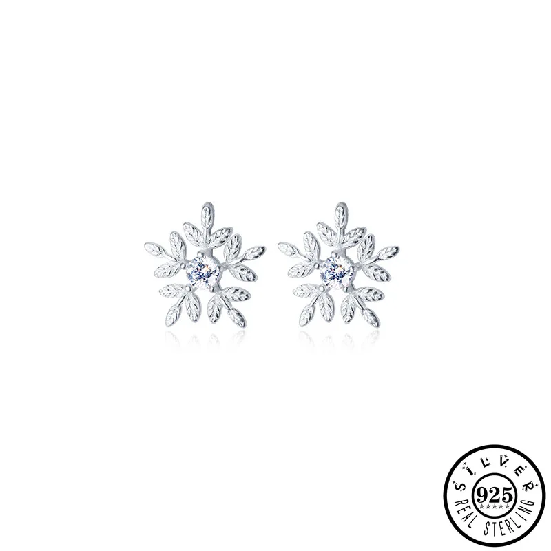 

100% 925 Sterling Silver Small Exquisite Snowflake Shape Ear Studs Zircon Earrings Christmas Jewelry Gifts for Women Girls