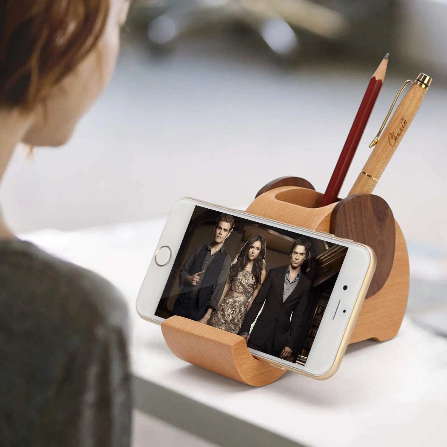 

Wooden Artwork Elephant Pen Holder Mobile Phone Stand Desk Multifunctional Stationery Decoration Birthday Graduation Gift