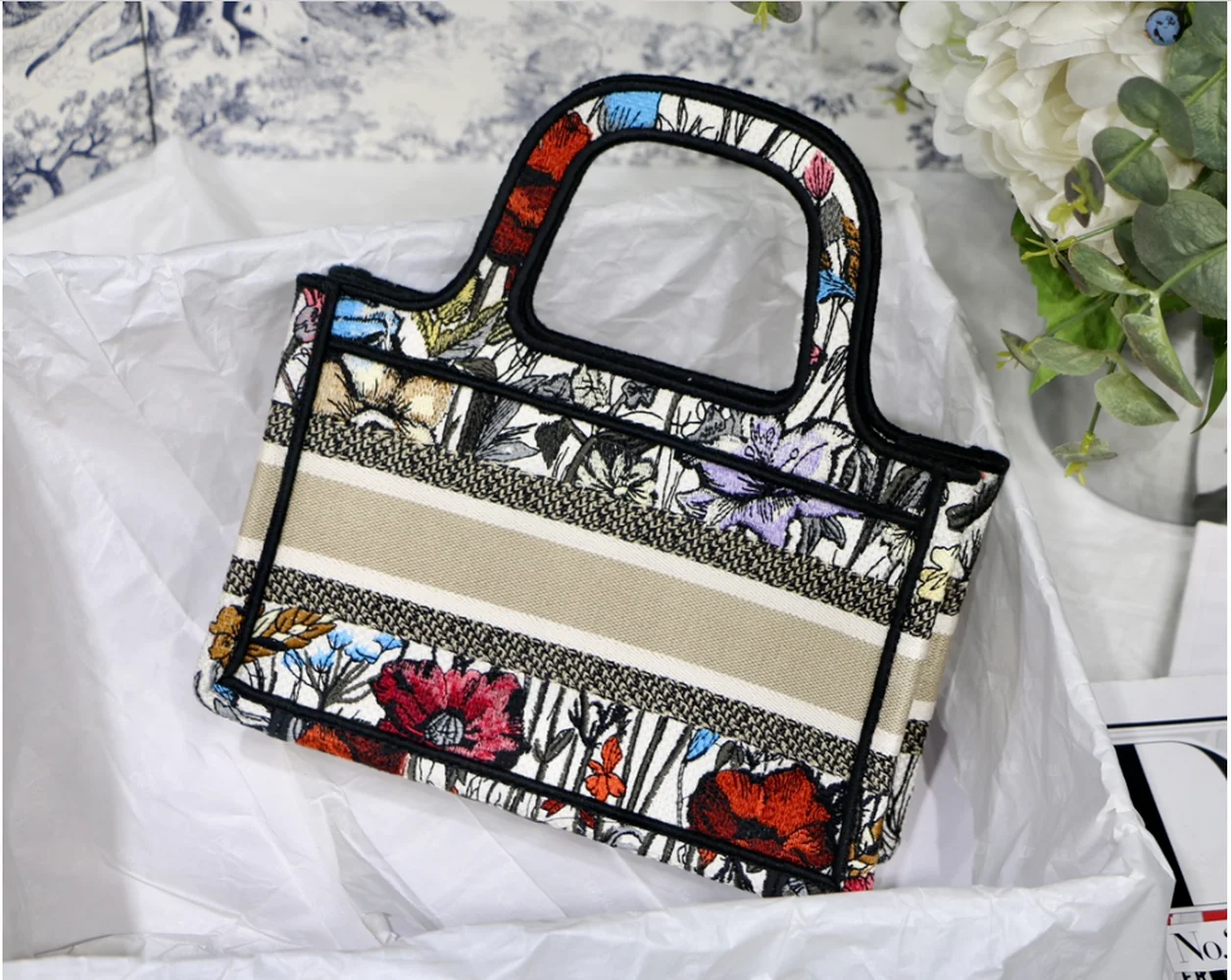 

Embroidery Book Tote Bags for Women 2021Top Designer Luxury Handbags Lady's New Fashion Purse High Quality Shopping Bag