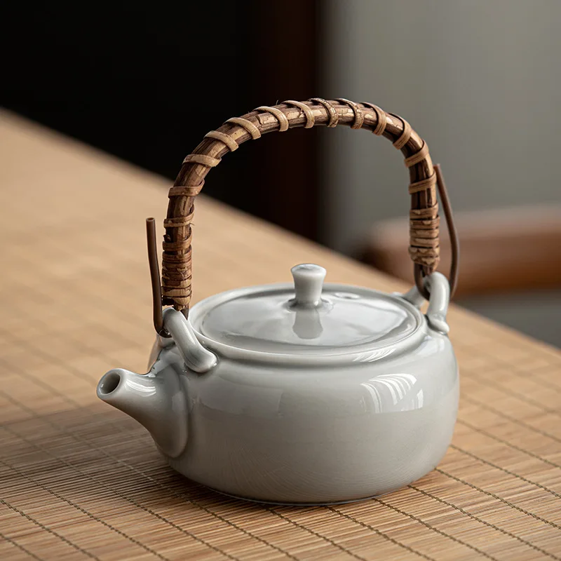 

Ice Gray Glaze Loop-Handled Teapot Japanese Style Handmade Ceramic Kung Fu Teapot Small Single Pot Rattan Gantry Crane Teapot