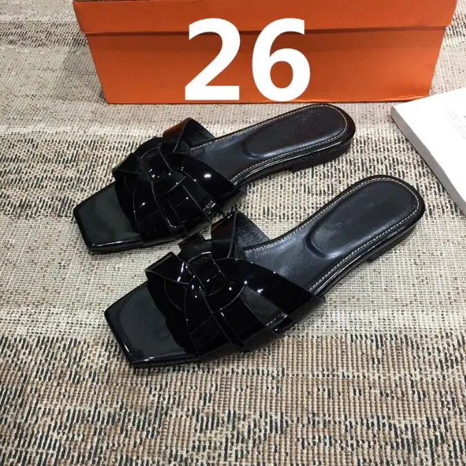 Летние дамские шлепанцы Pinkycolor на одной лямке с плоским дном открытый носок