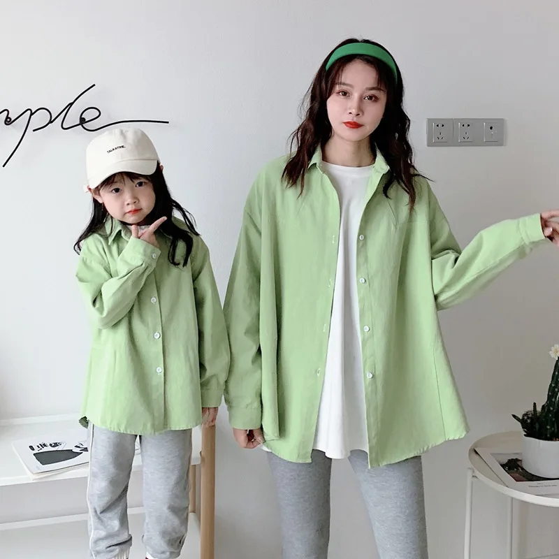 Весенние однотонные повседневные рубашки для мамы и дочки одинаковые наряды