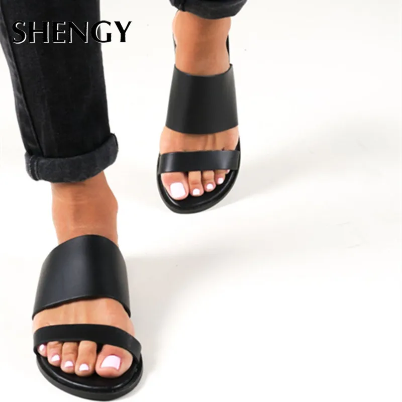 Женские летние шлепанцы Новинка 2020 года Модные пляжные женские Шлепанцы на