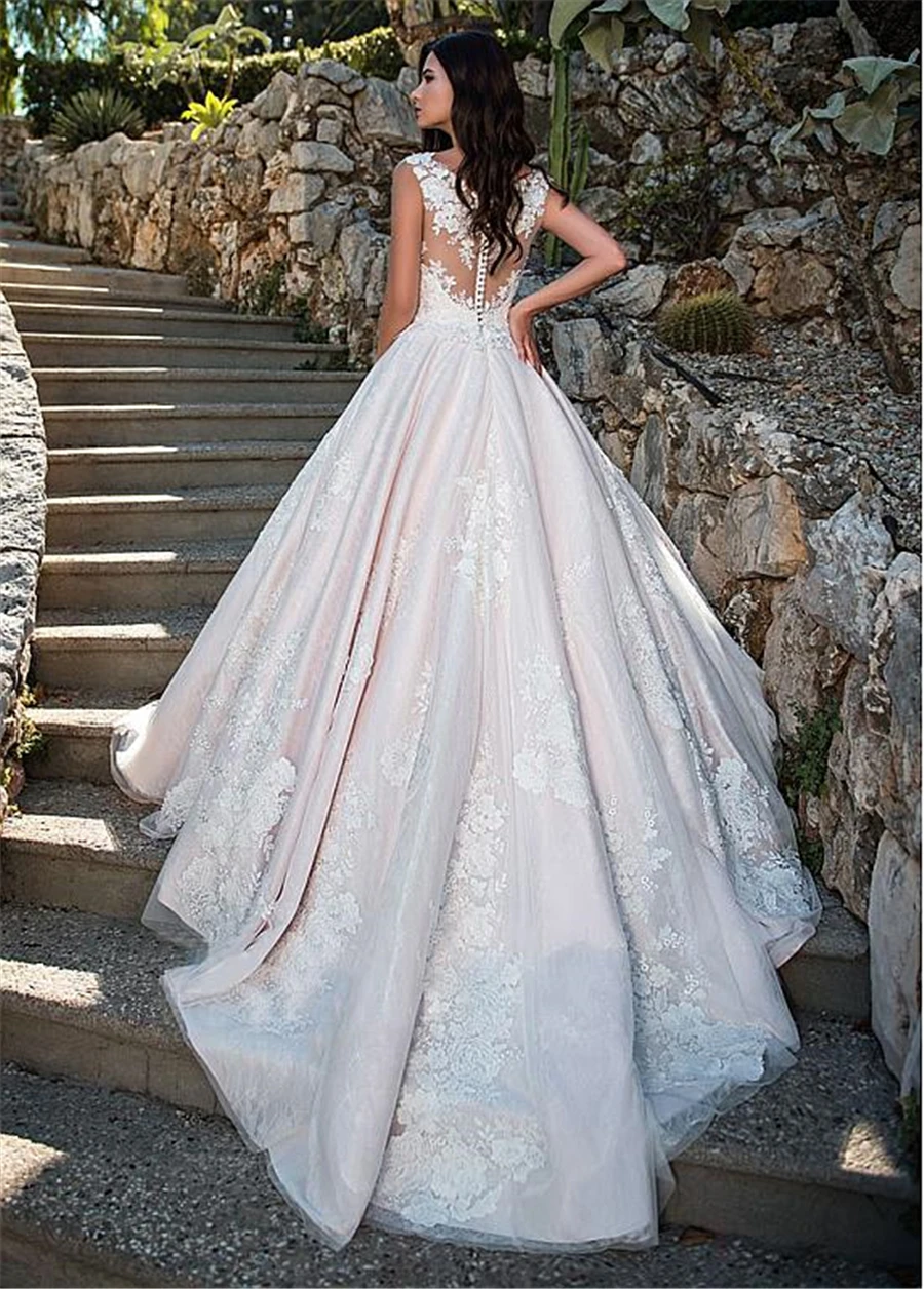 

Princess Wedding Dress 2021 Luxury V-neck Button Back Applique Lace A-line Wedding Gowns vestido de noiva Bride Dresses Women