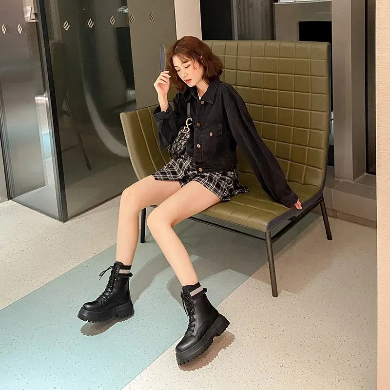 

2020 Autumn/winter new platform fashion boots Martin boots female casual lacing motorcycle boots tide X496