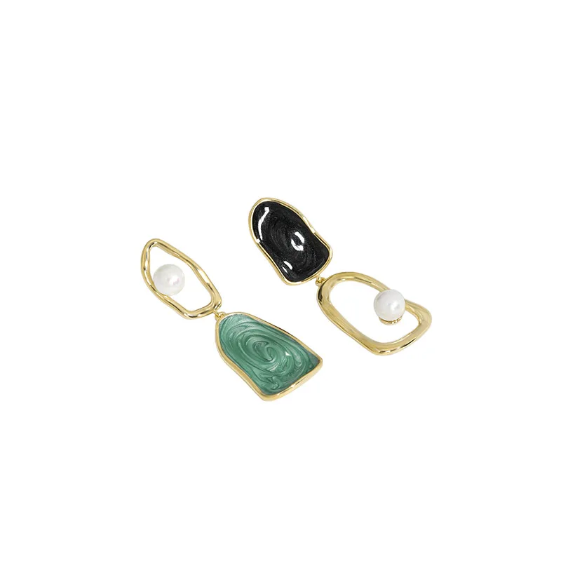 

CH-1053 INS niche design sense temperament wild shell beads epoxy geometric asymmetric S925 sterling silver earrings