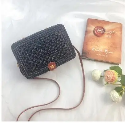 blackdiandian Плетеная Сумка из ротанга, круглая соломенная сумка на плечо, маленькие пляжные сумки, женские летние полые сумки ручной работы, сумки через плечо - Цвет: blackdiandian