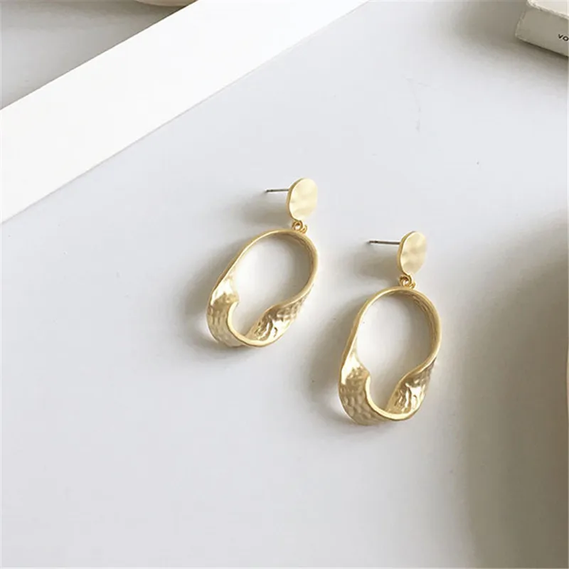 Веб знаменитости кольцо подвижное из нерегулярные Зажигалка интересного