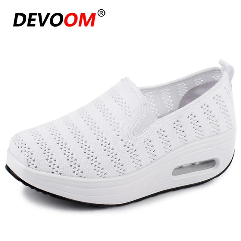 Женские кроссовки без шнуровки сникерсы на танкетке визуально увеличивающие