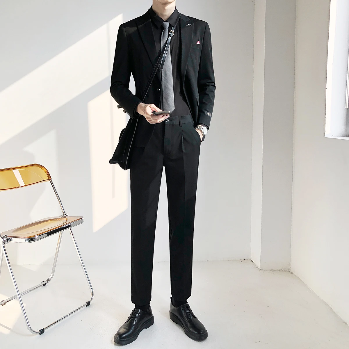 

Джентльменский СВОБОДНЫЙ Модный костюм, Осеннее Повседневное платье-смокинг, Мужские Сценические костюмы, мужские костюмы для певицы, мужс...