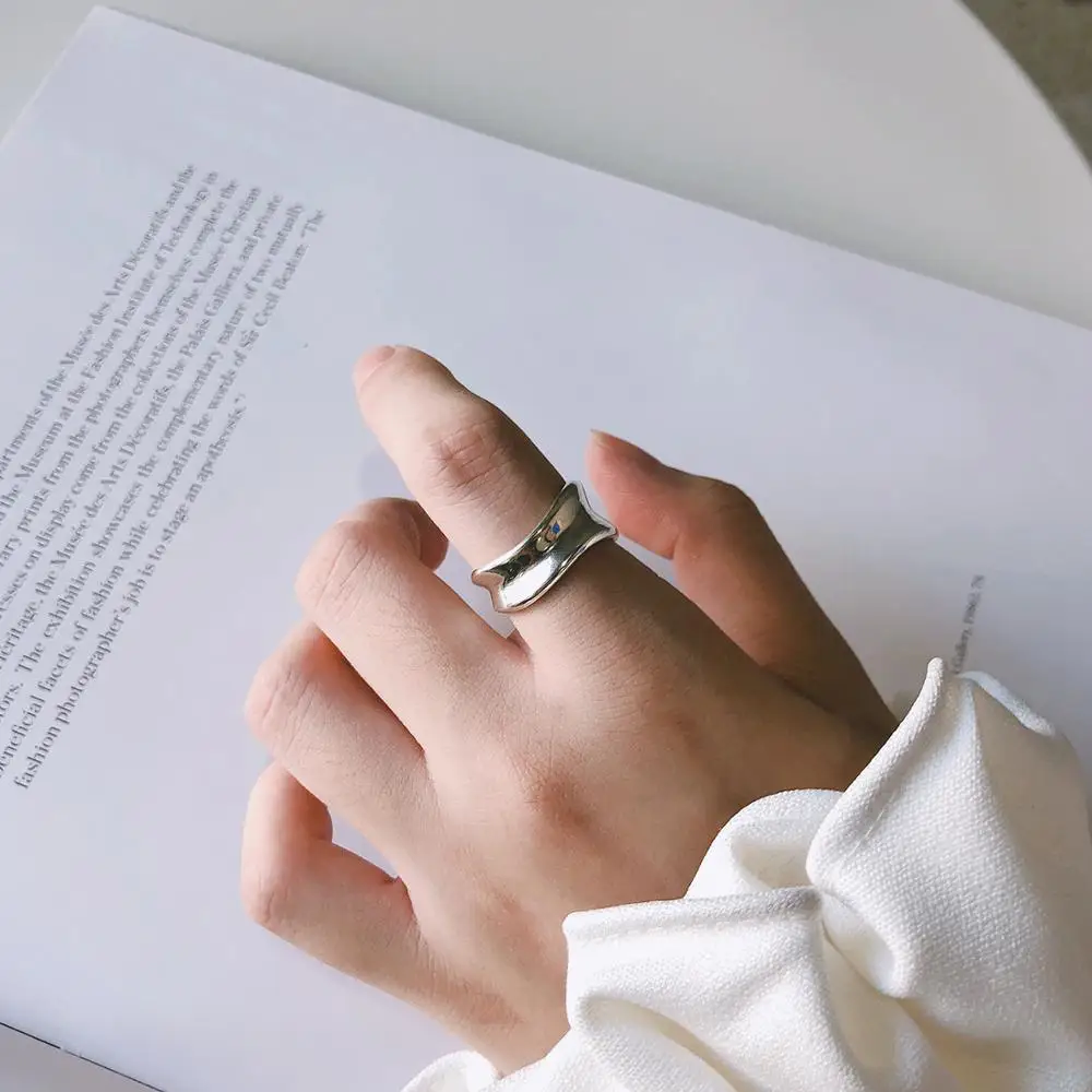 Кольцо из серебра 925 пробы с геометрическим рисунком|Кольца| |