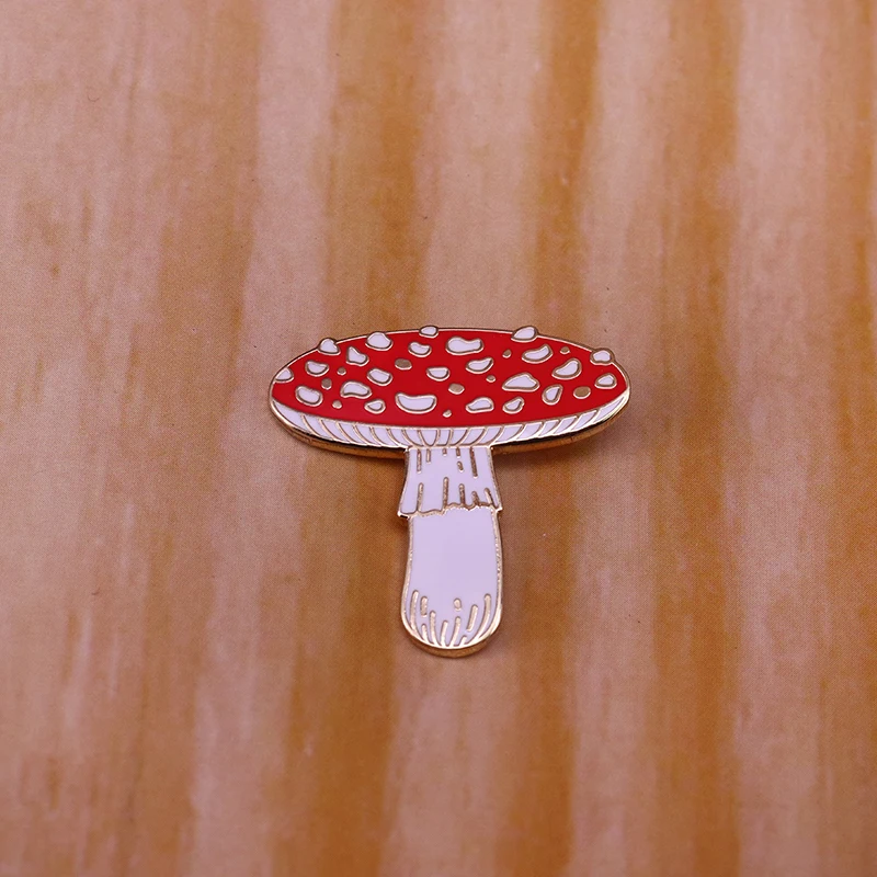 Красные грибы жесткая эмалированная булавка аманита мукария микология