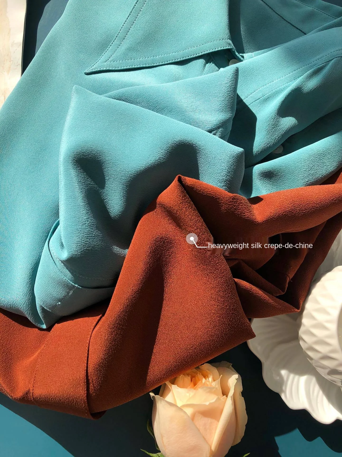 

2021 early spring new ladies shirt green brown big pointed collar silk long sleeves