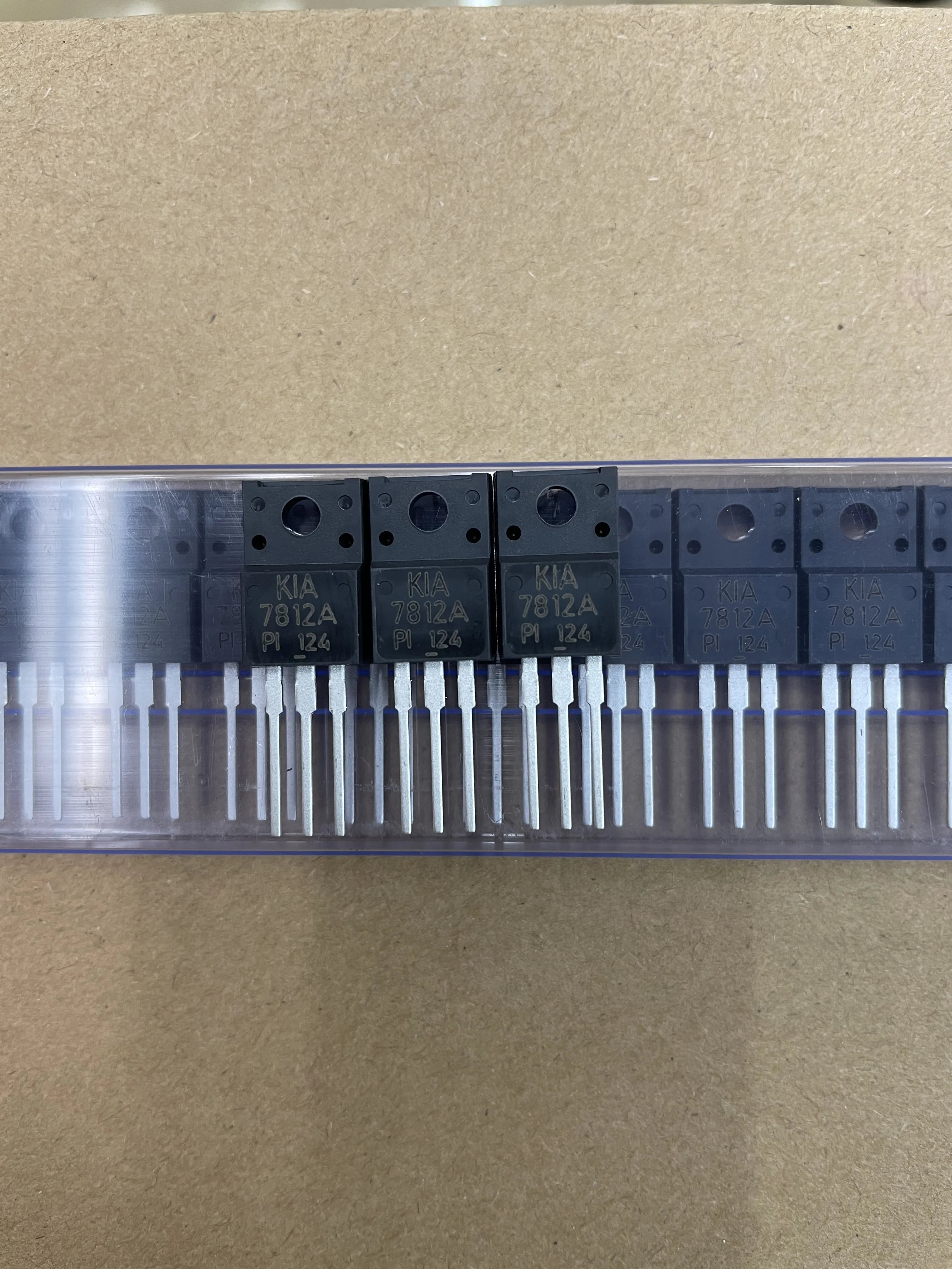 20 шт. Φ/P F KIA7812API KIA7812A 78Φ