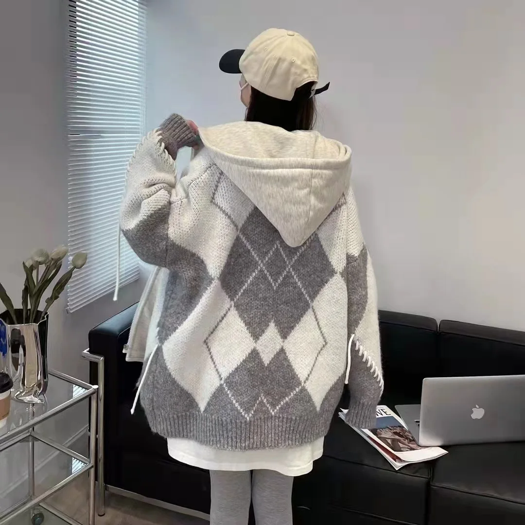 

2022 WomenKnitting Cardigan Sweater Hooded False Two Easy Wind Restoring Ancient Ways Design Feeling Upset Korea Winter Coat Fem