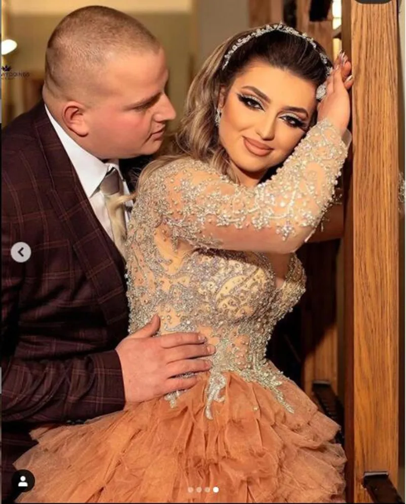 

Long Sleeve 2021 Dubai Evening Dresses Ruffles Tiered Skirt Crystal Beaded Lace Sheer Back Saudi Arabia Robe De Soiree Prom Gown