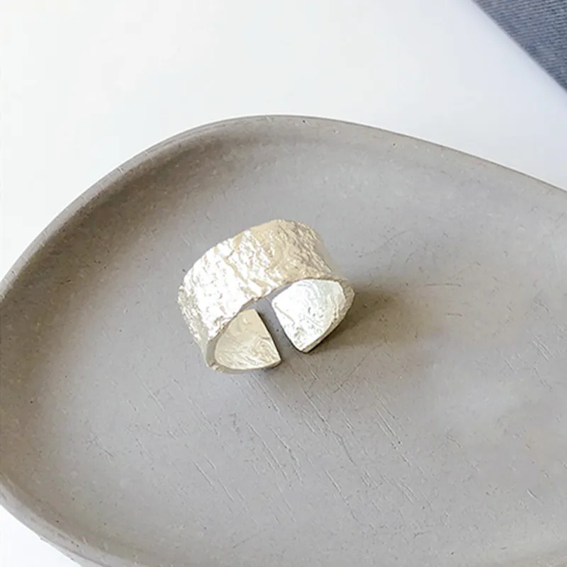 Женское кольцо на палец нестандартное геометрическое ювелирное изделие
