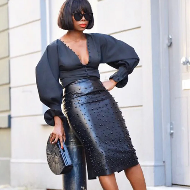 

Women Black Faux Leather Skirt Pearl Beading High Waisted Pencil Skirt Ladies High Street Back Slit Knee-length Pu Midi Skirt