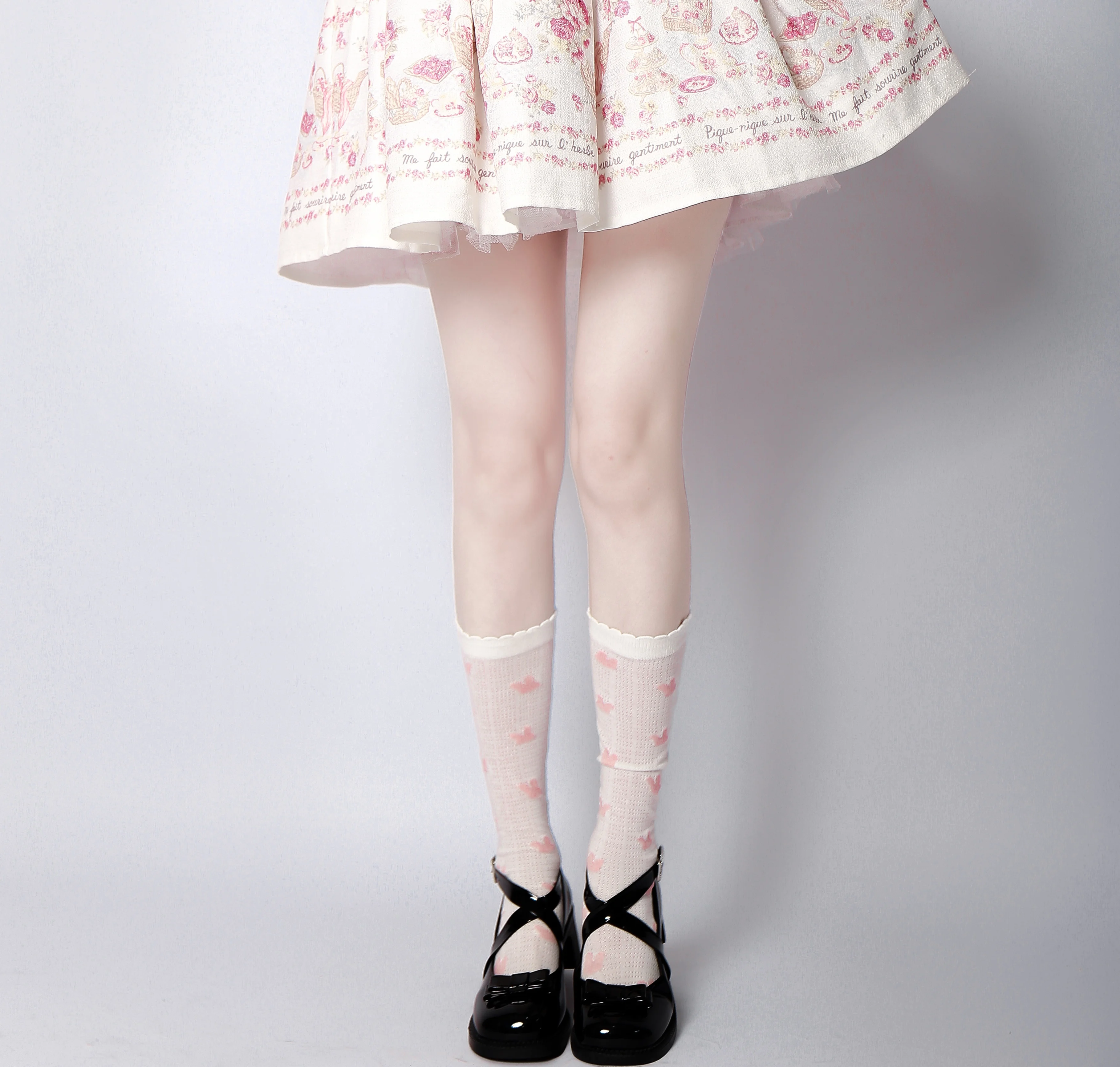 

Japanese Soft Sister Mesh Bunny Hollow Medium Tube Socks Women Cute Stockings Summer Thin Section Calf Socks Girls Sweet Lolita