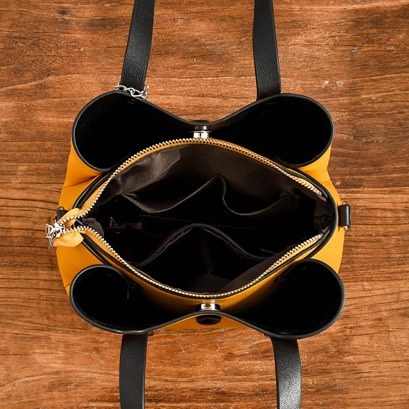 Сумка-тоут из искусственной кожи с кисточками | Багаж и сумки