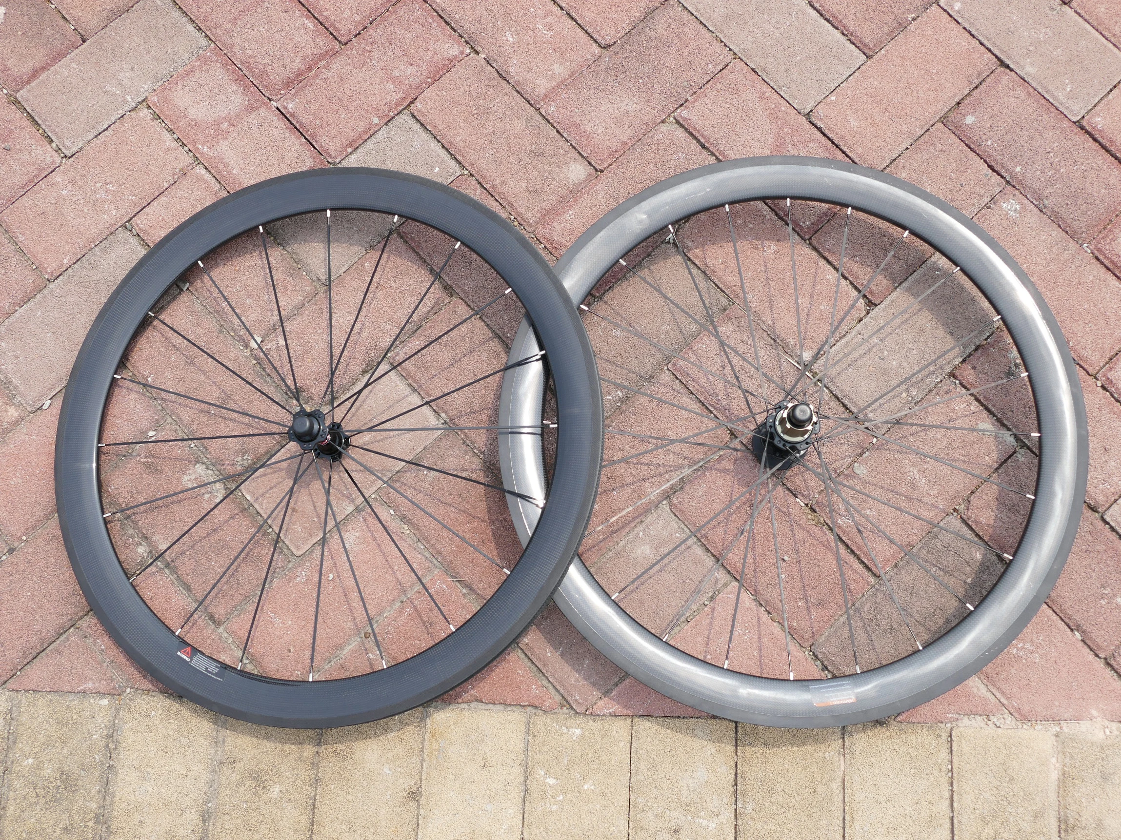 

1 Pair : 3K UD Full Carbon Fiber Matt Glossy Road Bike Tubular Wheelset 50mm - 25mm Width Rim Bicycle Wheelset Basalt Brake Side