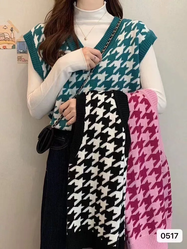 

Restoring ancient ways in the spring and autumn knitted vest v-neck checked vest comfortable lazy wearing sleeveless sweater fem