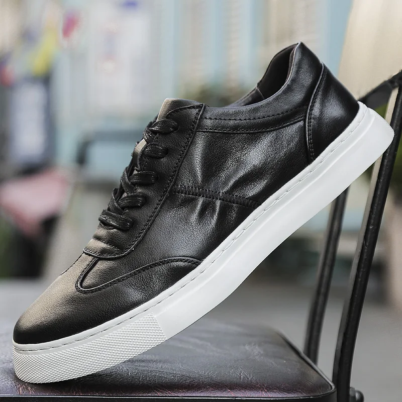 

Men's Casual Shoes High Quality Black Sneakers Man Lace-up Vintage Genuine Leather Male Loafers Leisure Luxury Shoes Designers