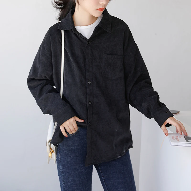 Женские вельветовые рубашки Mozuleva простые свободные однобортные блузки