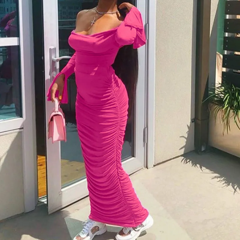 Модное женское платье с открытыми плечами на раннюю осень облегающее Платье