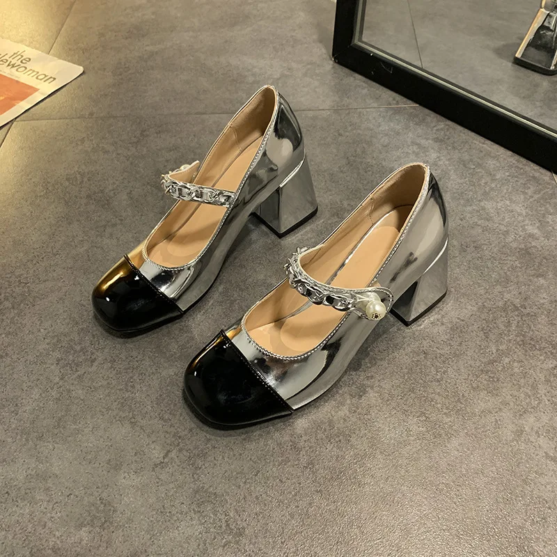 

2021 Square Toe Casual Heels Branded Pumps Lolita Shoes All-Match Chunky Sandals Clogs for Women Basketball Platform Latest Comf