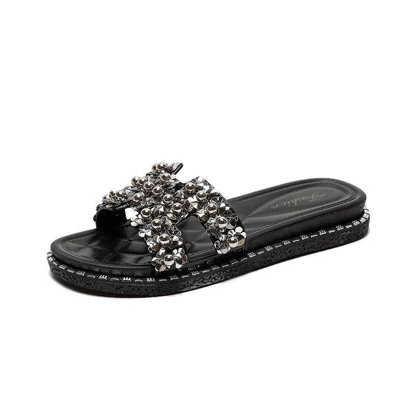 

2021 Korean Version Of Rhinestone Slippers Women's Outer Wear Fashion Summer Flat Slippers Beach Vacation Sandals And Slippers