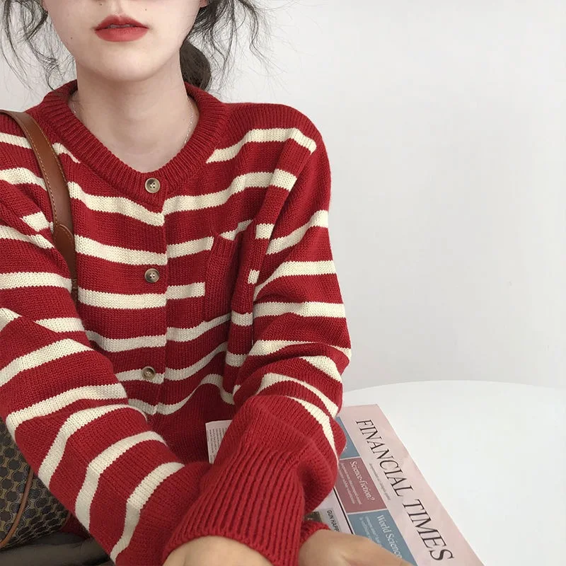 

2021 Autumn and Winter Striped Red Long-sleeved Sweater Women's Outer Cardigan Loose Thick Round Neck Sweater Small Jacket Tide