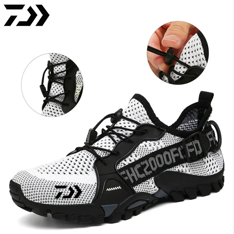 

Daiwa Summer Breathable Men Hiking Shoes Suede + Mesh Outdoor Men Sneakers Climbing Shoes Men Sport Shoes Quick-dry Water Shoes