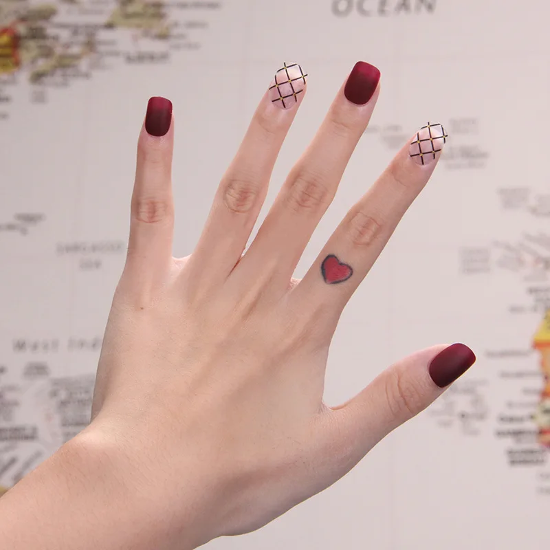 

White Short Nail Polish Mesh Ins Wear Detachable Wine Red Gold Fake Nails Nail Art Fake Nails Fake Nail Stand