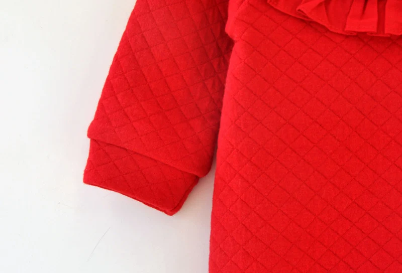 Новый осенний хлопковый комбинезон с рюшами для маленьких девочек шапкой