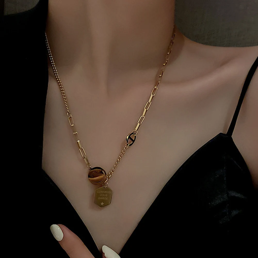 

Fashion Titanium Steel Necklace Choker Polygon Square Brand Smiley Face Necklace Classic Party Holiday Gift Jewelry Accessories