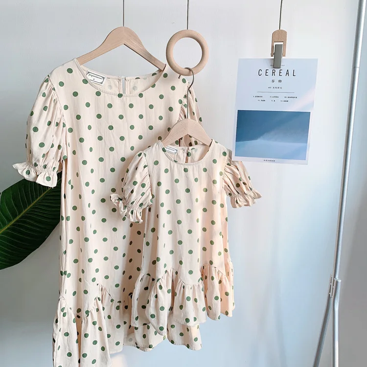 

Fried Street Parent-child Dress 2021 Xia Xin Mother and Ladies Dress Girls Retro Polka Dot Beach Beach Holiday Skirt