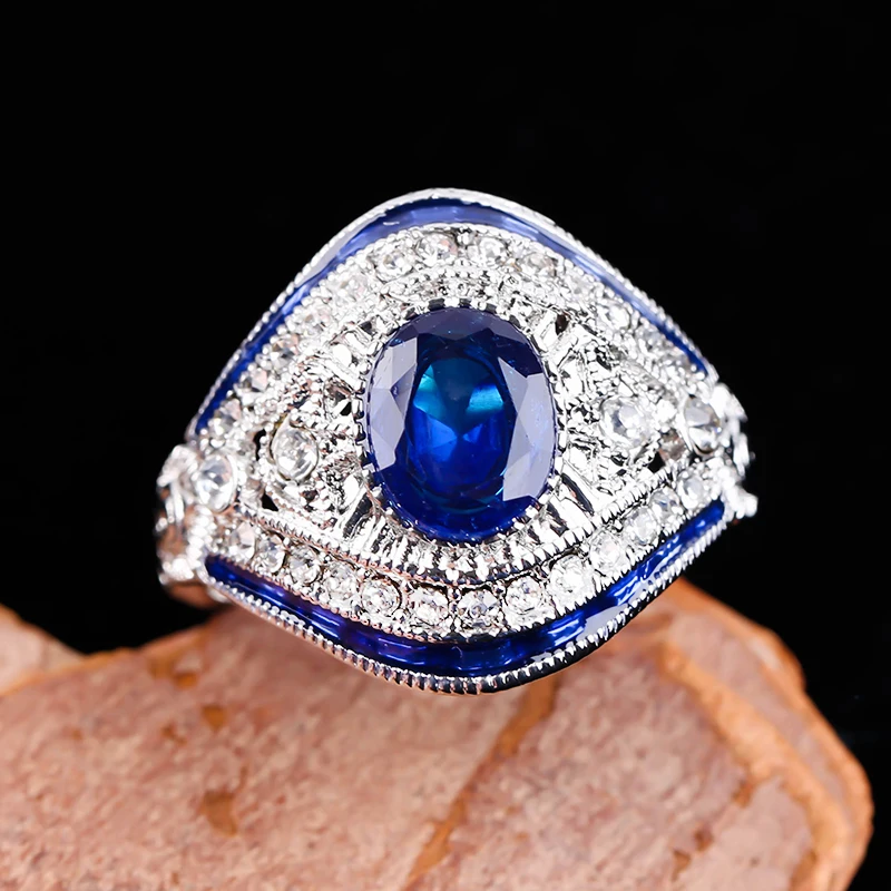 

Vintage White Blue Crystal CZ Rings for Women Luxury Jewelry Halloween Couple Wedding Rings Best Gift Dark Rings Wholesale Q586