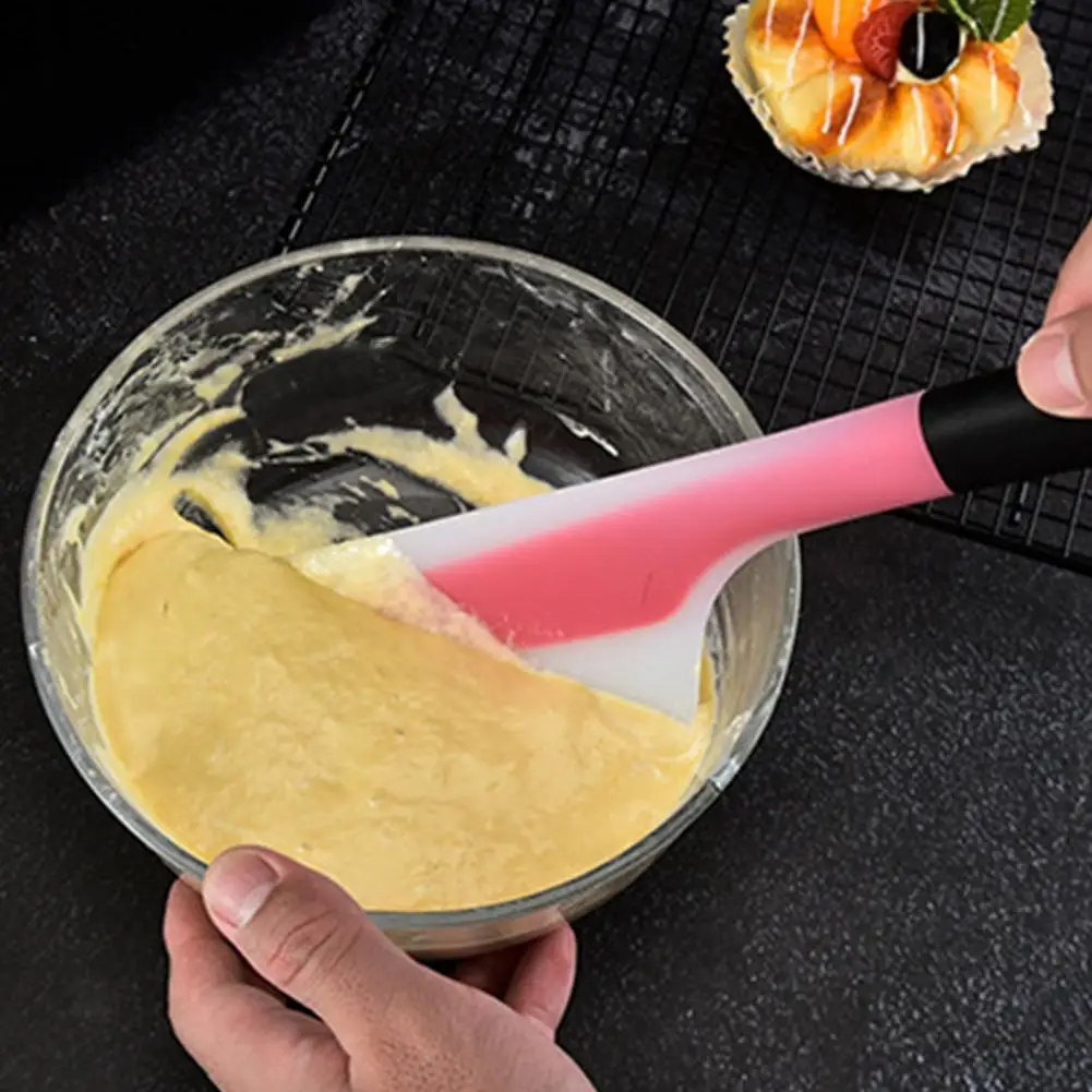 

Cream Scraper Seamless Non-Stick Silicone Pastry Cake Spatula Kitchen Tool