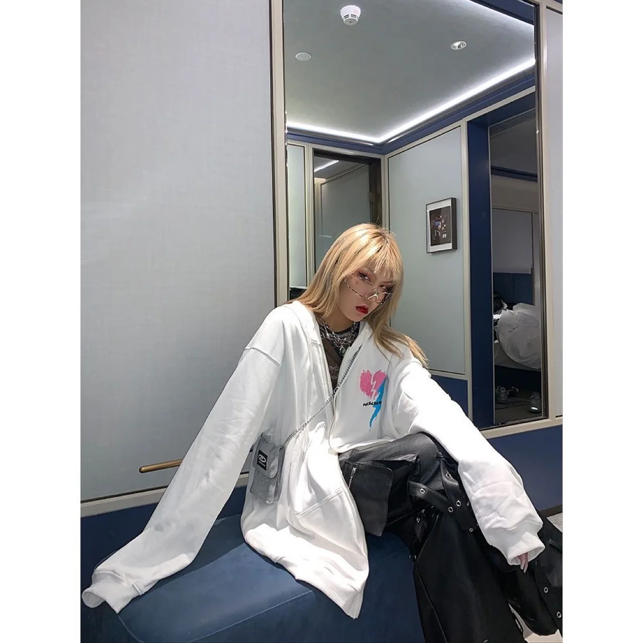 

Women Loose Style Hooded Coat Sweatshirt,2021 Autumn New Fashion Casual Heart and Lightning Printed Pattern Jacket,Black/ White