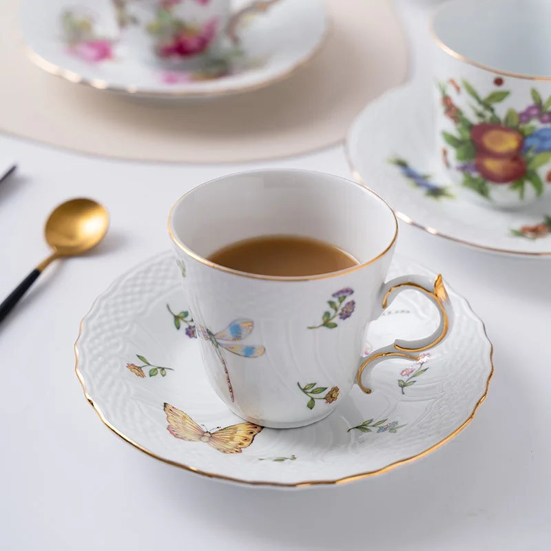 

220ML Nordic Ceramic Mug With Gold Handle Porcelain Coffee Cup Saucer Set Heat Insulation Water Mugs Set Drinkware Espresso Cup