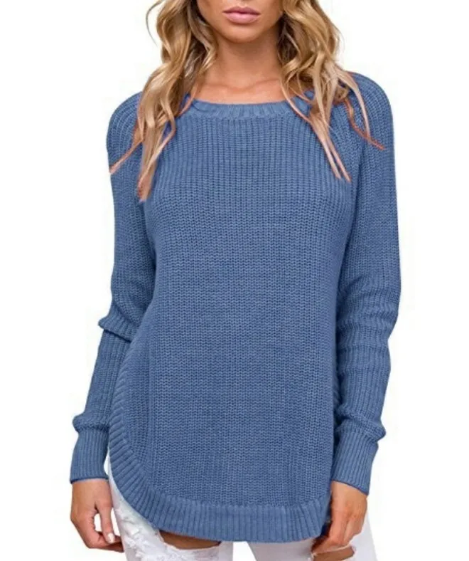 Пуловер с высоким разрезом круглым вырезом и длинными рукавами в европейском