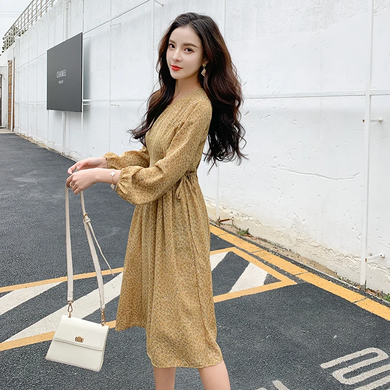 Женское шифоновое платье с цветочным принтом Mozuleva желтое высокой талией и