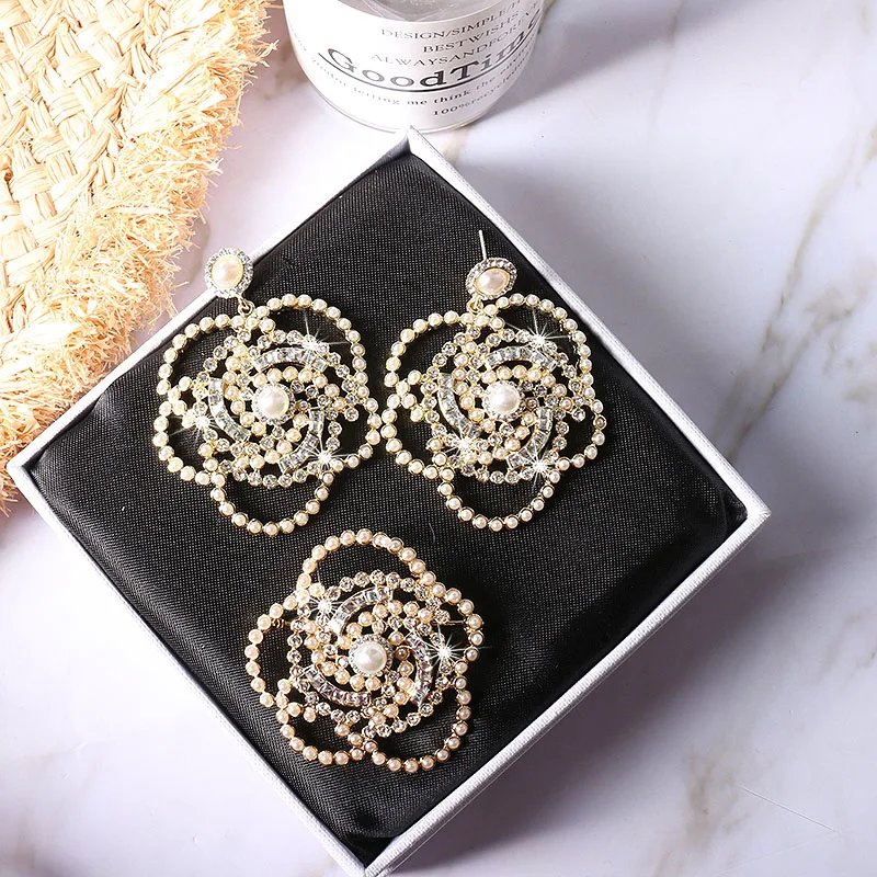 

Trendy Design Crystal Pearl Flower Earring Jewelry For Women Party Brooch Pins