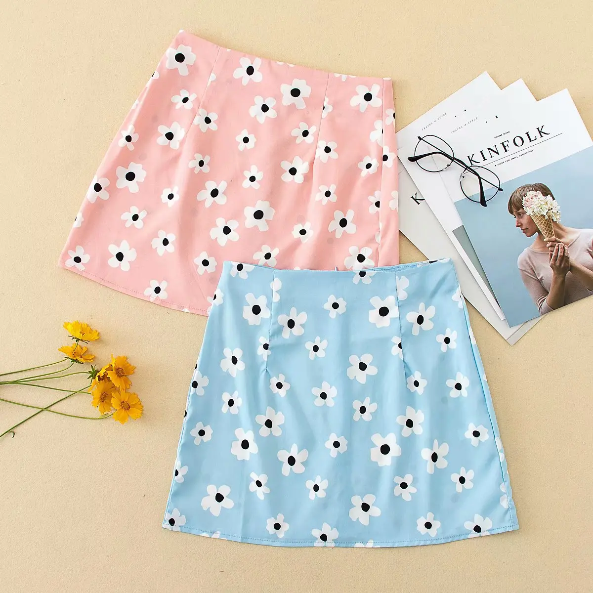 

2020 Summer daisy print A-line skirt sexy high waist bag hip skirt in two colors