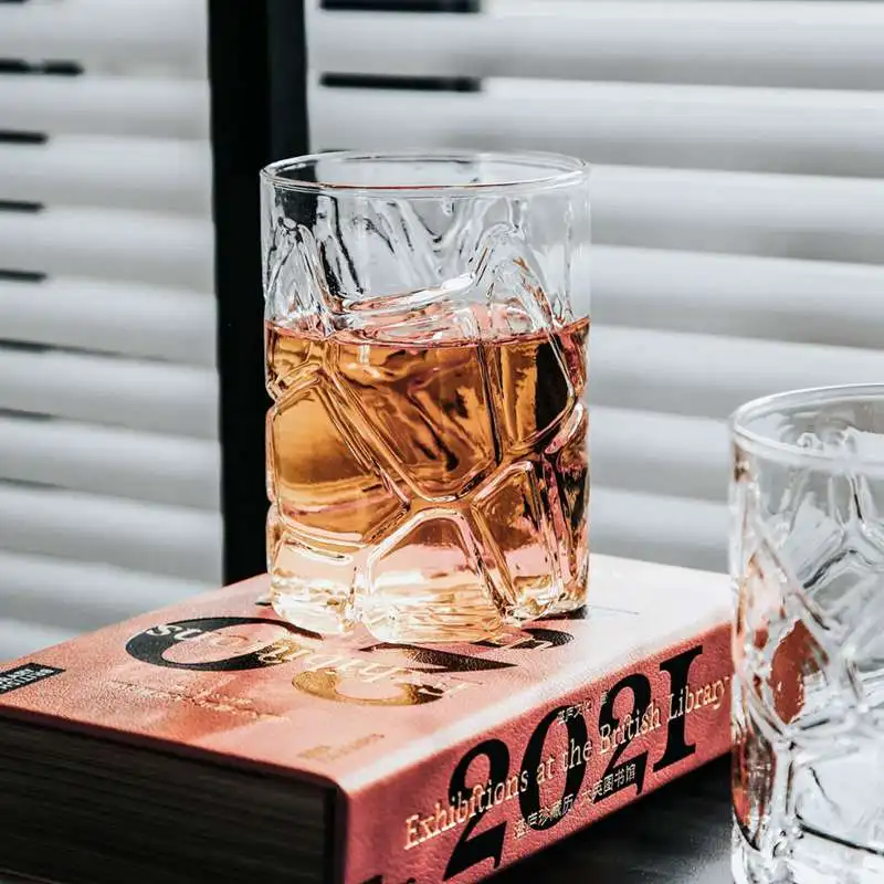 Термостойкая стеклянная чашка для воды с зернистой структурой 300 мл пива