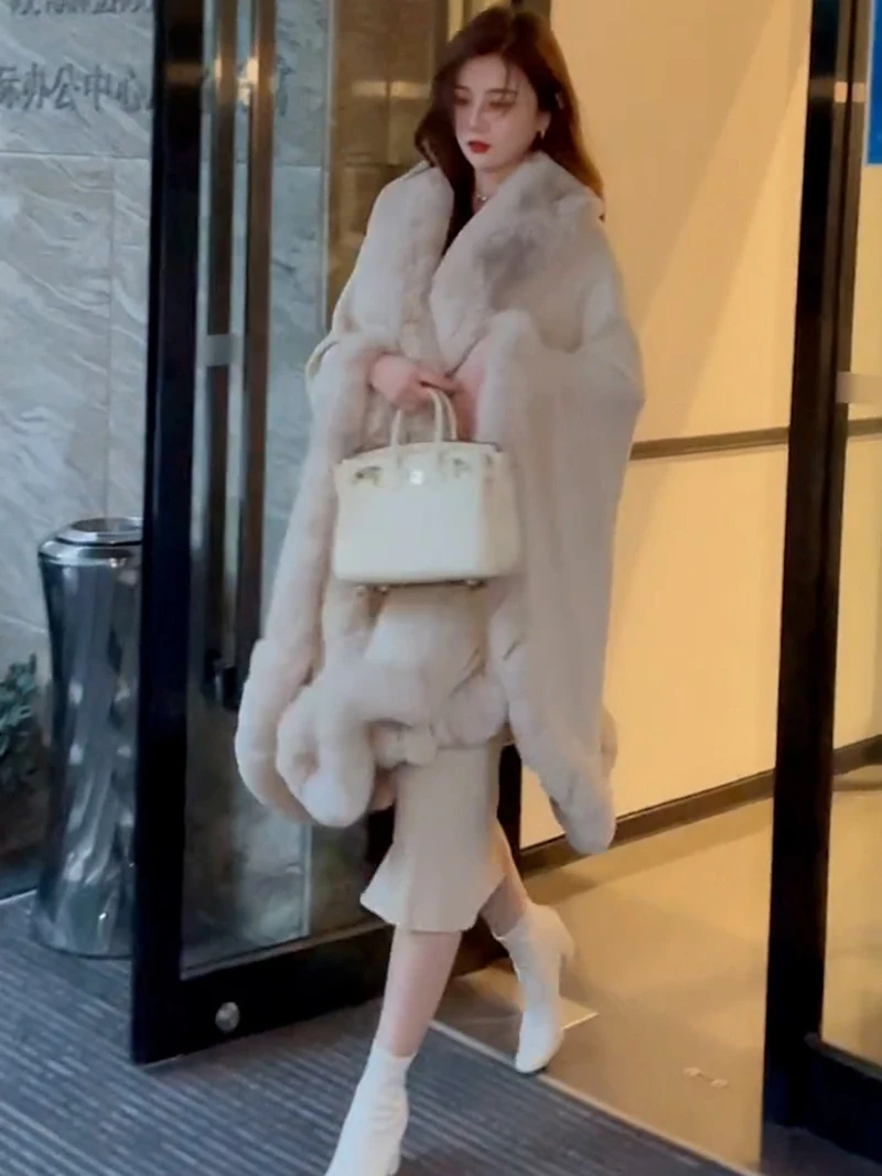 Высококачественное пончо с большим меховым воротником в виде банана накидка