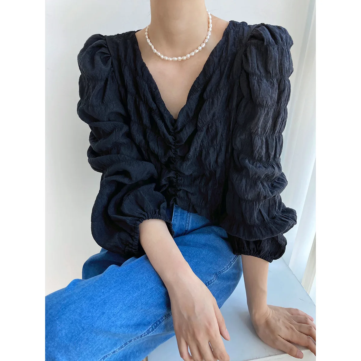 

@YYDS Summer French V-neck Pleated Design Long Sleeve Chiffon Shirt Women's High Waist Chic Top Sunscreen Small