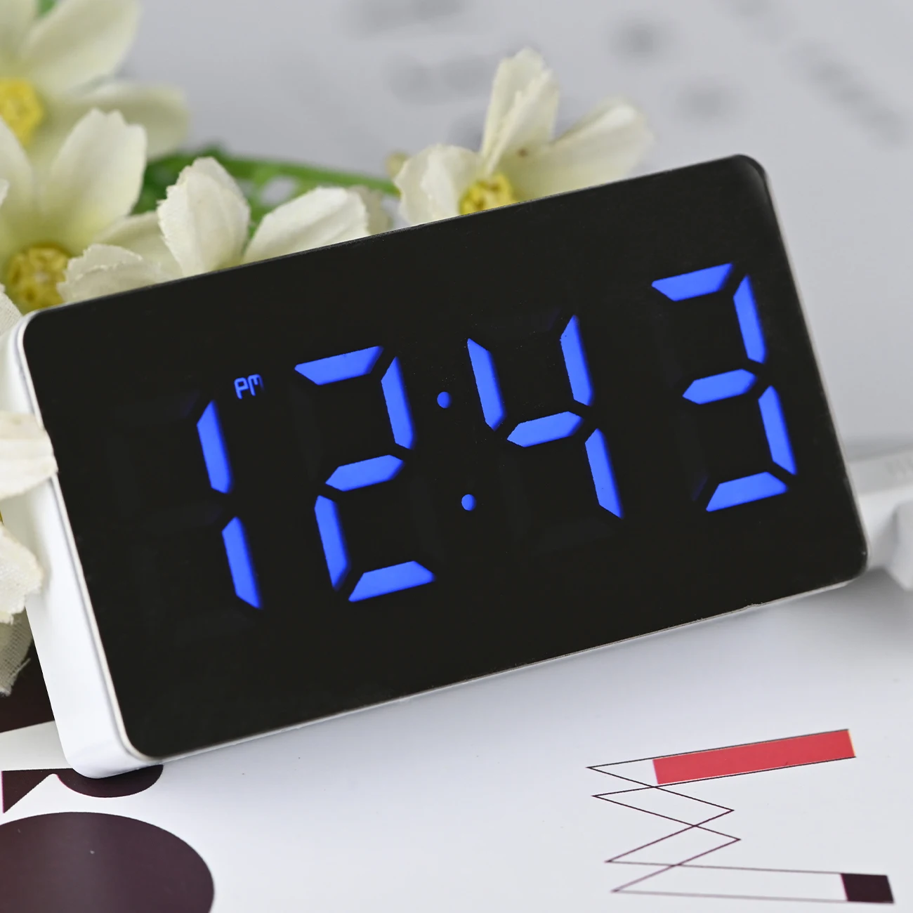 

Цифровой мини-будильник со светодиодной подсветкой, настольные часы с функцией повтора, будильник, беззвучный календарь, регулируемые элек...